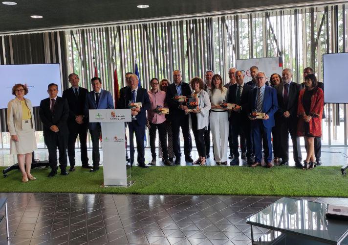 A&B Laboratorios de Biotecnología, ganadores del premio CEX 2023 sobre neutralidad climática, descarbonización y transición energética